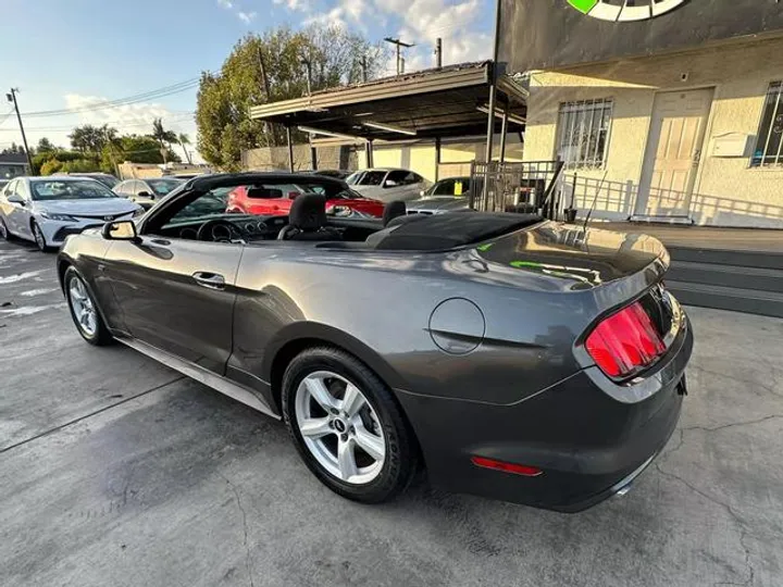 GRAY, 2015 FORD MUSTANG Image 21