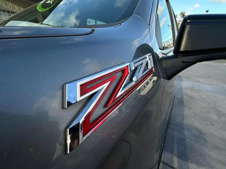 GRAY, 2019 CHEVROLET SILVERADO 1500 CREW CAB Image 15