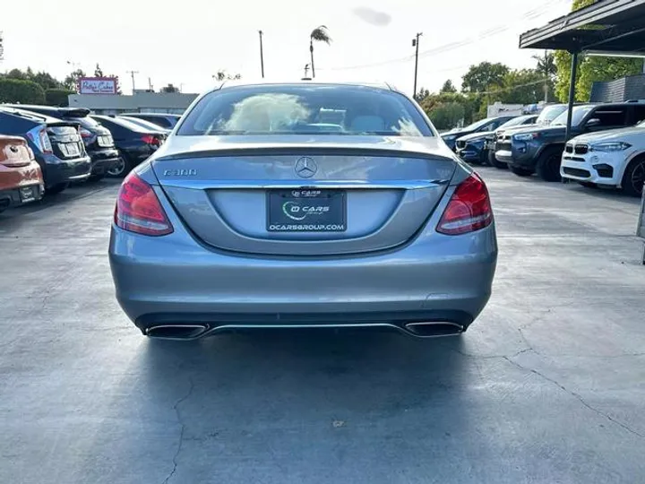 SILVER, 2016 MERCEDES-BENZ C-CLASS Image 5