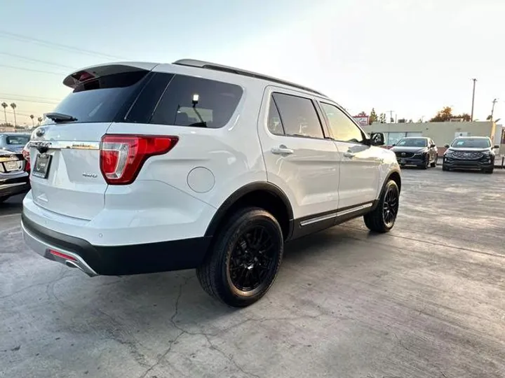 WHITE, 2016 FORD EXPLORER Image 6