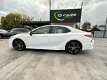 WHITE, 2018 TOYOTA CAMRY Thumnail Image 3