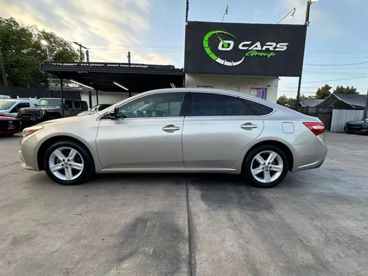 BEIGE, 2018 TOYOTA AVALON Image 3