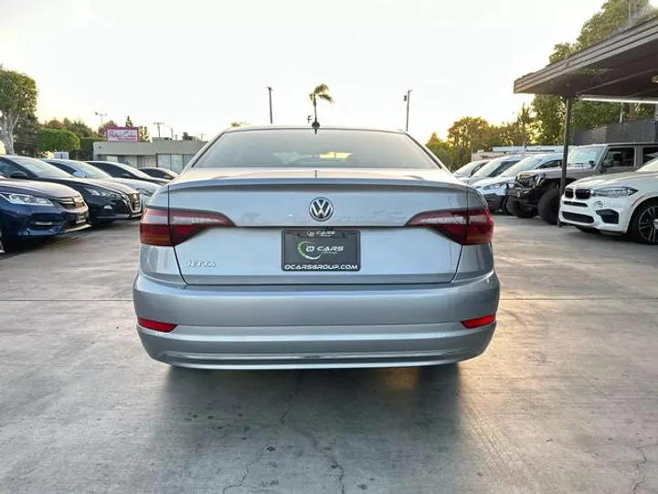 SILVER, 2019 VOLKSWAGEN JETTA Image 5