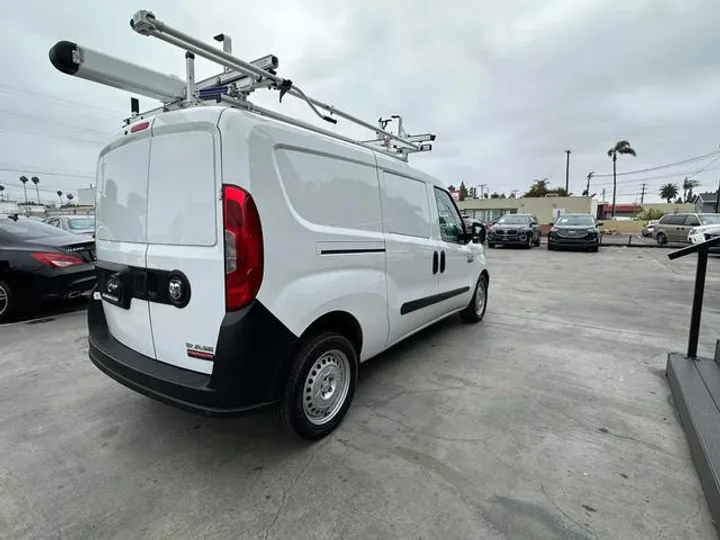 WHITE, 2019 RAM PROMASTER CITY Image 6