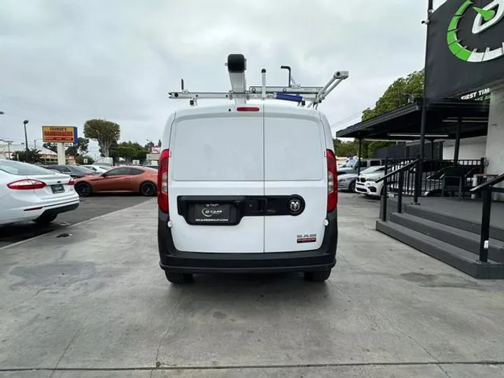 WHITE, 2019 RAM PROMASTER CITY Image 5