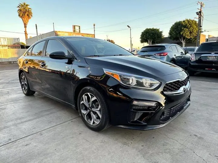 BLACK, 2019 KIA FORTE Image 6