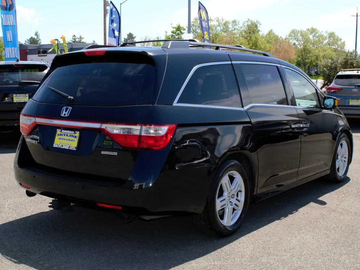 BLACK, 2013 HONDA ODYSSEY Image 3