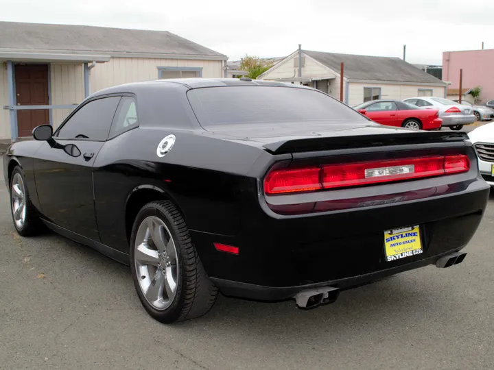 BLACK, 2014 DODGE CHALLENGER Image 5