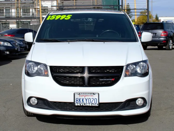 WHITE, 2018 DODGE GRAND CARAVAN PASSENGER Image 19