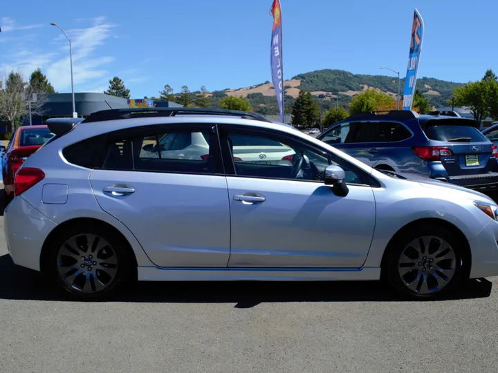 SILVER, 2016 SUBARU IMPREZA Image 2