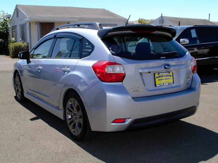 SILVER, 2016 SUBARU IMPREZA Image 6