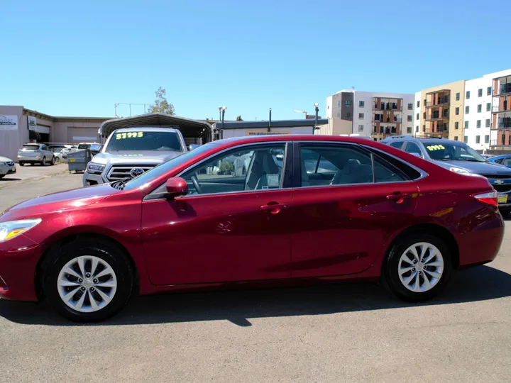 RED, 2017 TOYOTA CAMRY Image 7