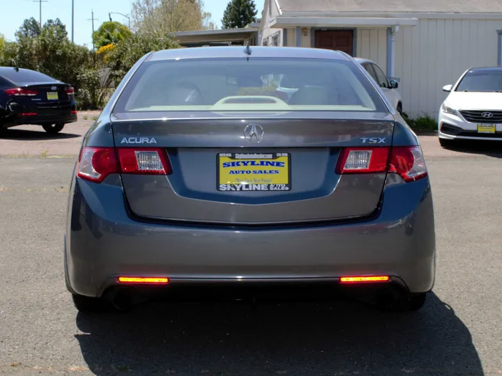 GRAY, 2010 ACURA TSX Image 4