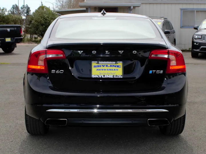 BLACK, 2016 VOLVO S60 Image 4