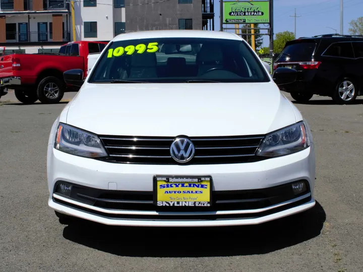 WHITE, 2016 VOLKSWAGEN JETTA Image 8