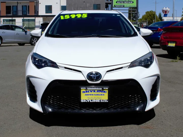 WHITE, 2017 TOYOTA COROLLA Image 9