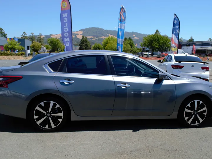 GRAY, 2018 NISSAN ALTIMA Image 2