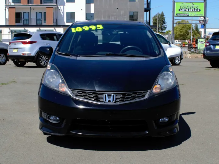 BLACK, 2012 HONDA FIT Image 9