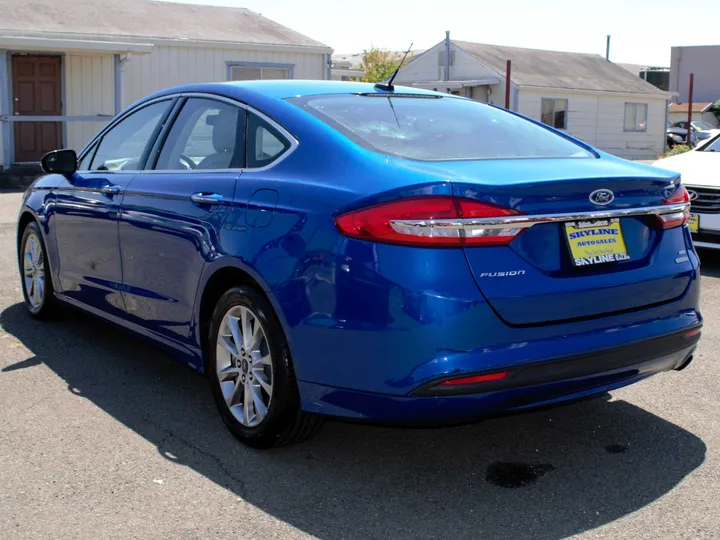 BLUE, 2017 FORD FUSION Image 6