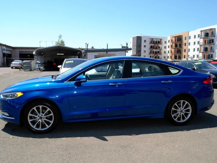 BLUE, 2017 FORD FUSION Image 7