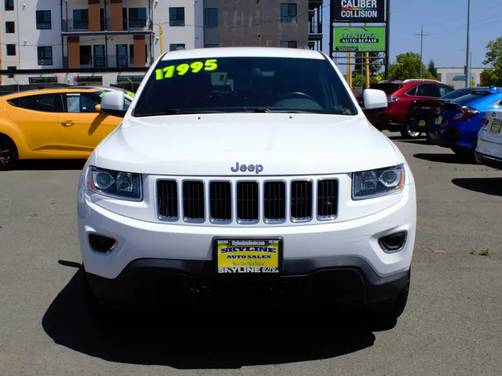 WHITE, 2015 JEEP GRAND CHEROKEE Image 9