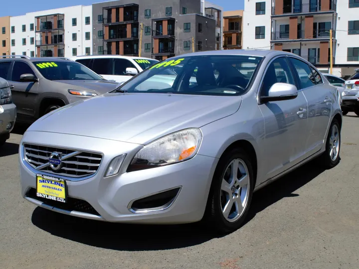 SILVER, 2012 VOLVO S60 Image 7