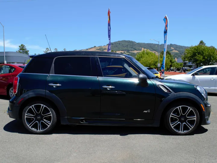 GREEN, 2014 MINI COUNTRYMAN Image 2