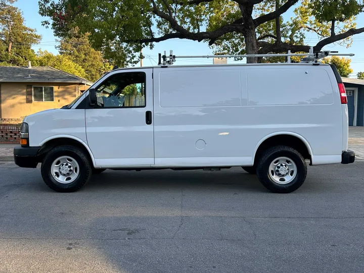 2019 CHEVROLET EXPRESS 2500 CARGO Image 7