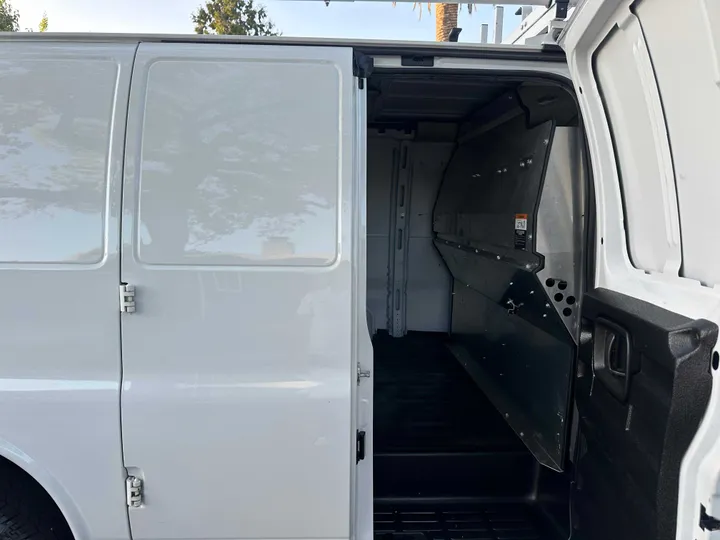 2019 CHEVROLET EXPRESS 2500 CARGO Image 10