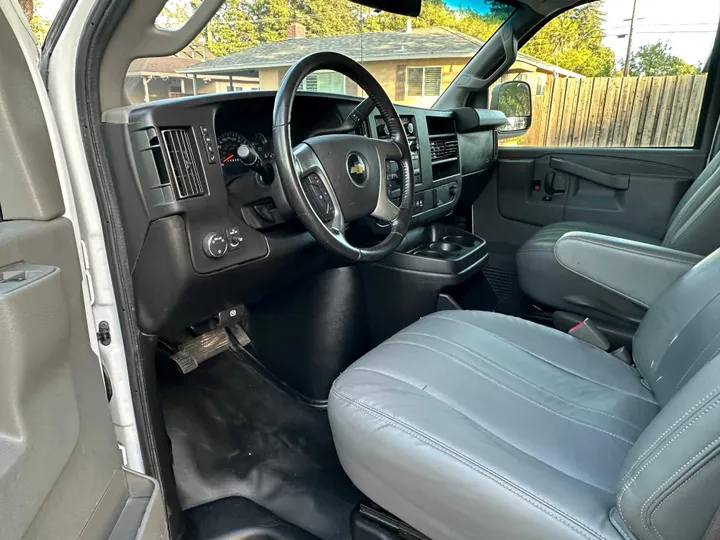 2019 CHEVROLET EXPRESS 2500 CARGO Image 12