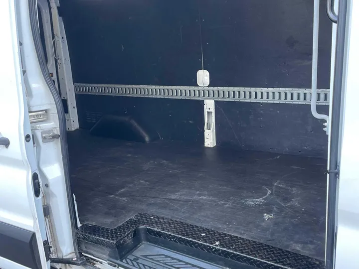 2019 FORD TRANSIT 350 VAN Image 10