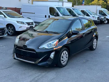 2016 TOYOTA PRIUS C Image 