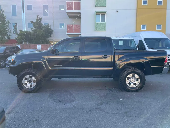 2014 TOYOTA TACOMA DOUBLE CAB Image 8