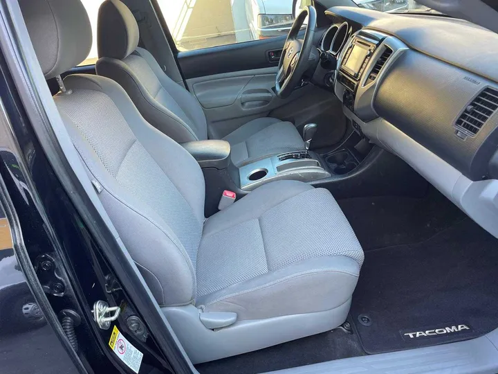 2014 TOYOTA TACOMA DOUBLE CAB Image 12