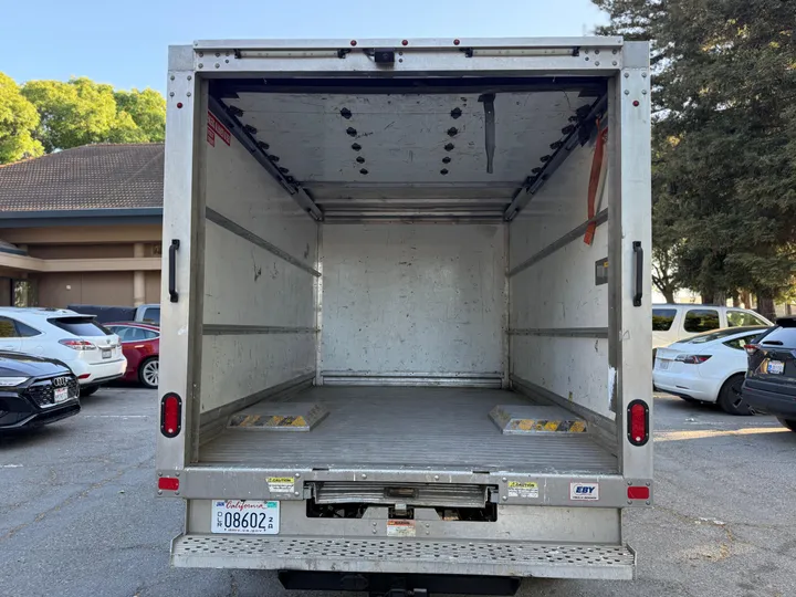 2019 FORD TRANSIT CAB & CHASSIS Image 8