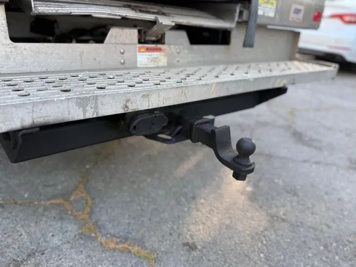 2019 FORD TRANSIT CAB & CHASSIS Image 11