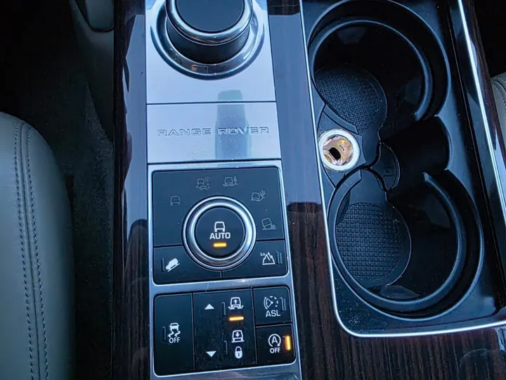 2015 LAND ROVER RANGE ROVER Image 18