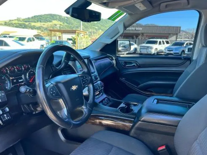 BEIGE, 2017 CHEVROLET TAHOE Image 4