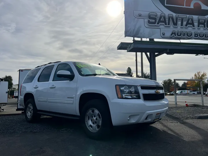 WHITE, 2013 CHEVROLET TAHOE Image 3