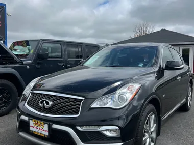 BLACK, 2016 INFINITI QX50 Image 11