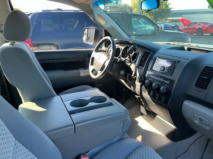 SILVER, 2008 TOYOTA TUNDRA DOUBLE CAB Image 4