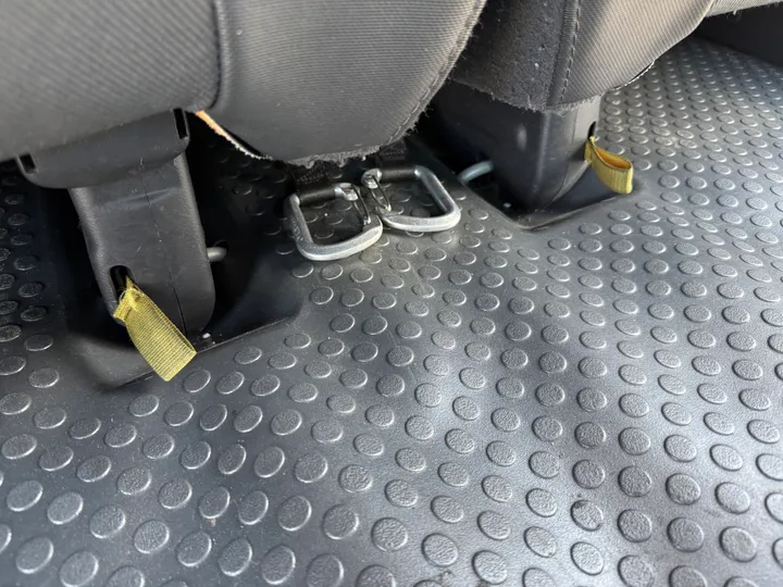GOLD, 2004 HONDA ELEMENT Image 9