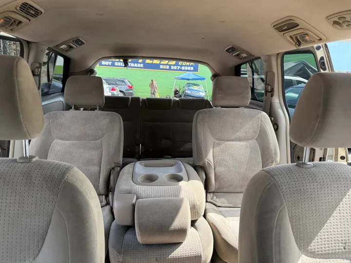 N / A, 2008 TOYOTA SIENNA Image 10