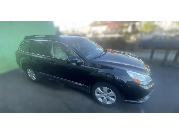 BLACK, 2010 SUBARU OUTBACK Image 10