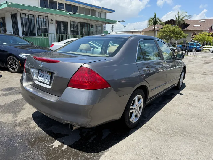 BROWN, 2006 HONDA ACCORD Image 3