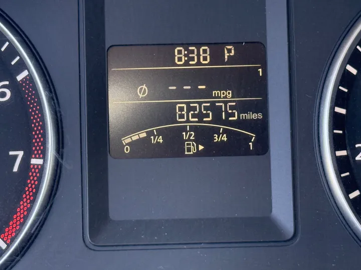 GRAY, 2013 VOLKSWAGEN JETTA Image 9