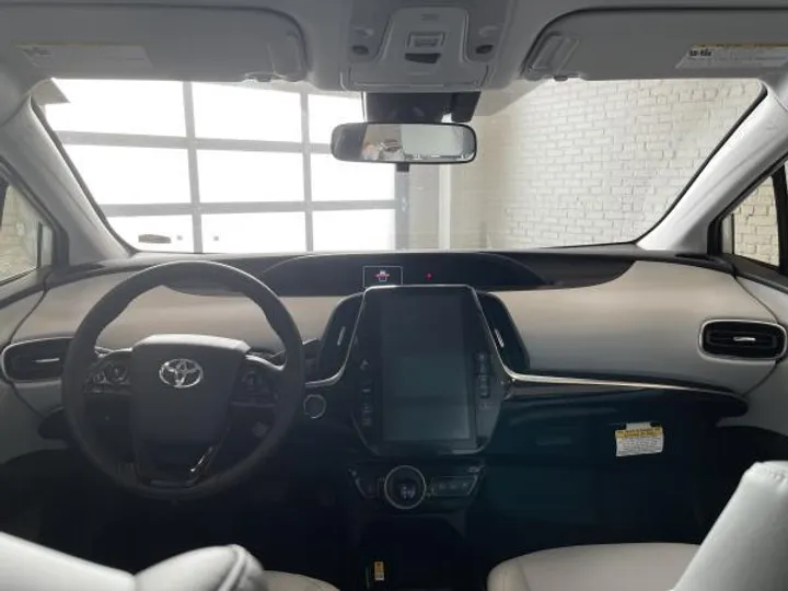 WHITE, 2021 TOYOTA PRIUS PRIME Image 12