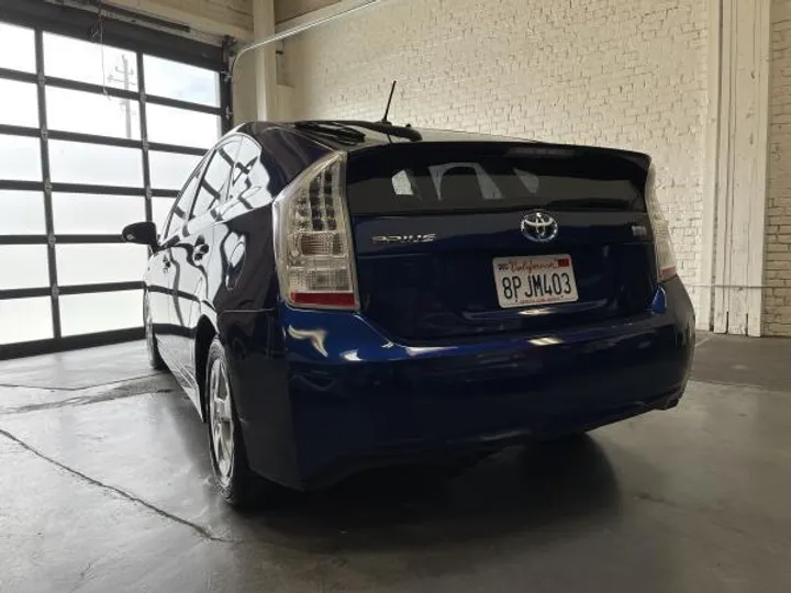 BLUE, 2010 TOYOTA PRIUS Image 5