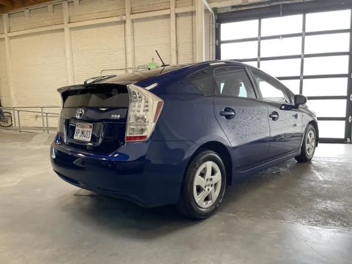 BLUE, 2010 TOYOTA PRIUS Image 8