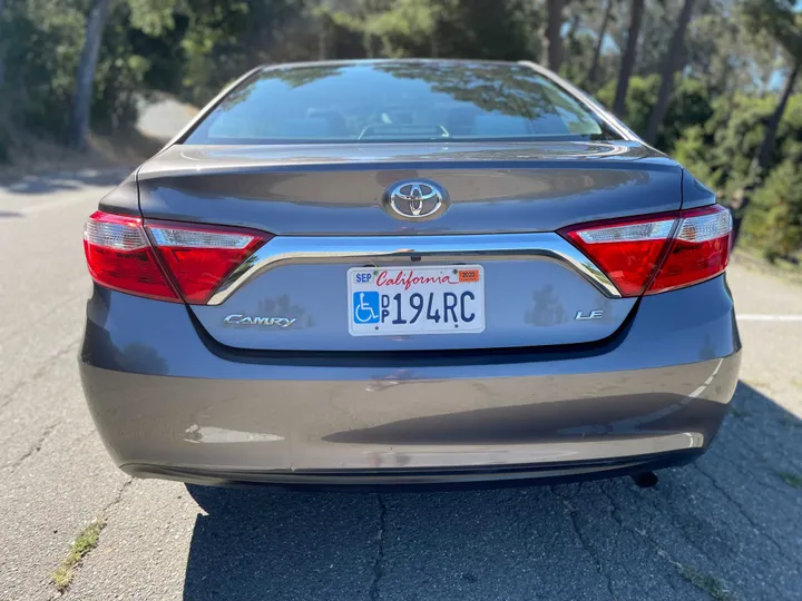 SILVER, 2017 TOYOTA CAMRY Image 4
